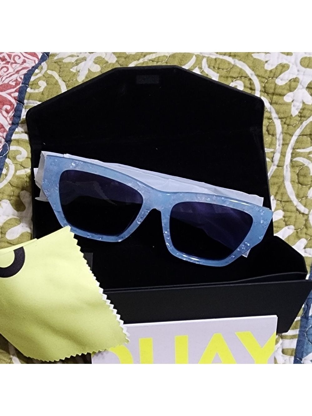 NEW Quay sold out limited edition No Apologies sunglasses 🕶️. - Picture 7 of 7